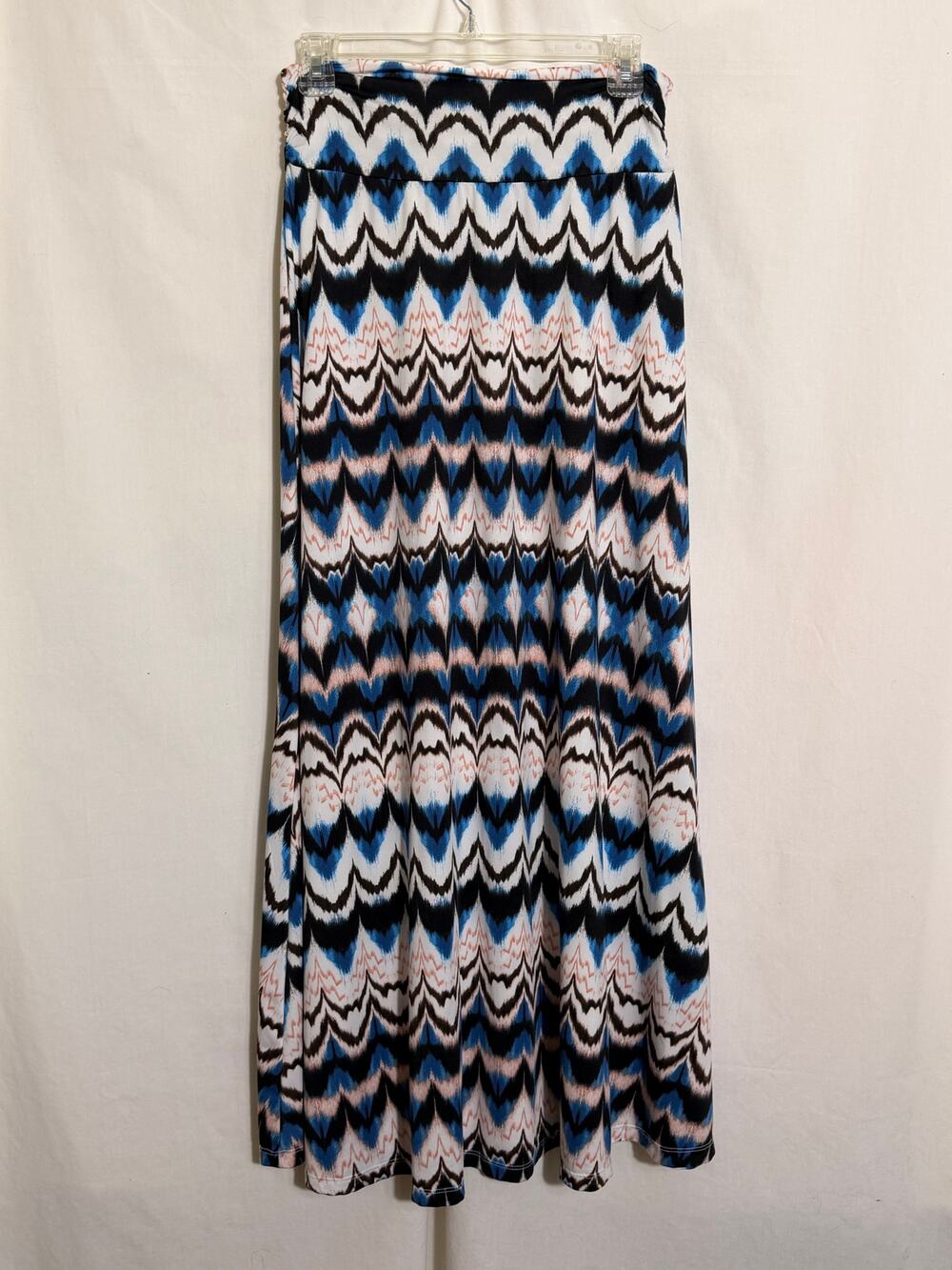 Signature Studio Maxi Skirt Medium Blue Pink Chevron Print Elastic Waist